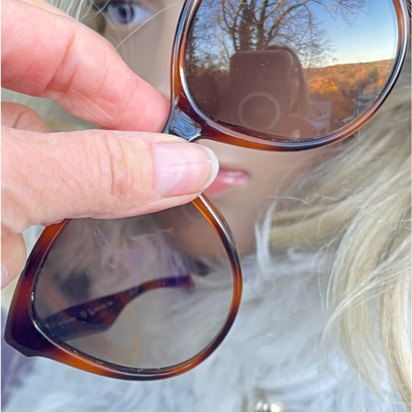 Salvatore Ferragamo Sunglasses Tortoise Shell - Picture 4 of 8